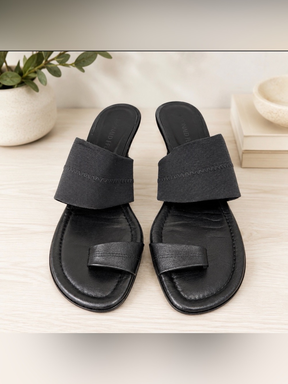 Donald J. Pilsner size 9.5 black sandal